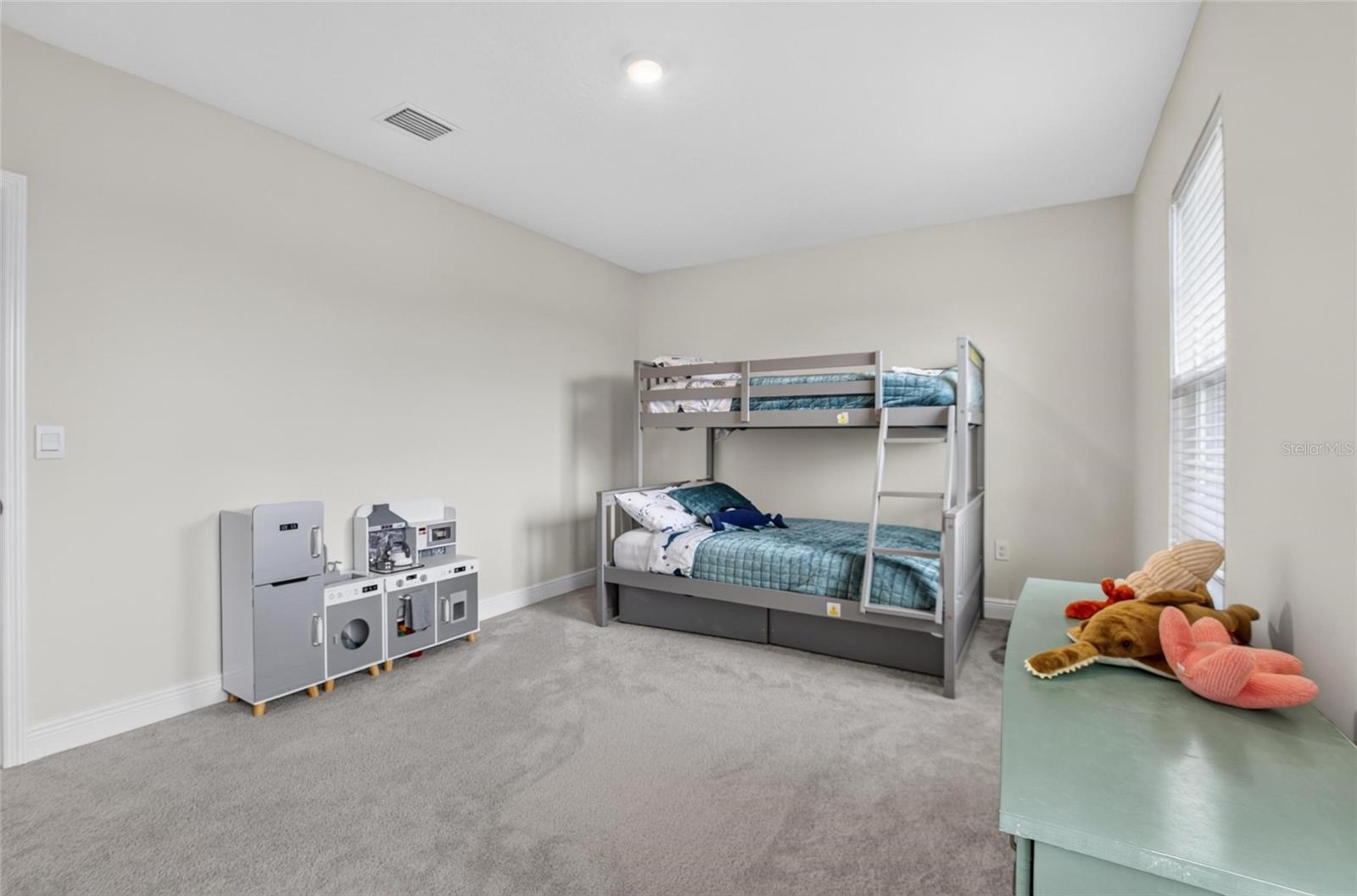 MANGROVE MANOR - Residential