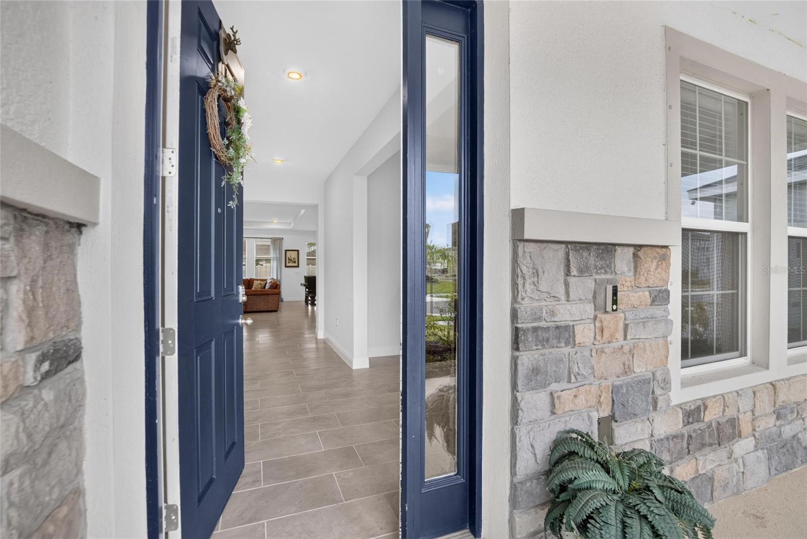 MANGROVE MANOR - Residential