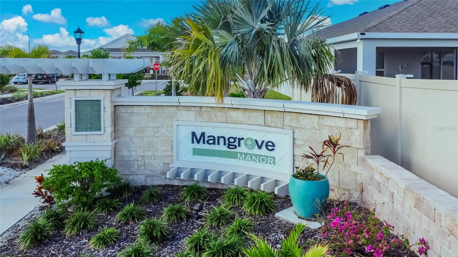 MANGROVE MANOR - Residential