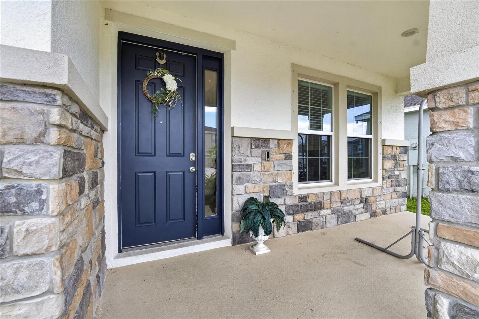MANGROVE MANOR - Residential