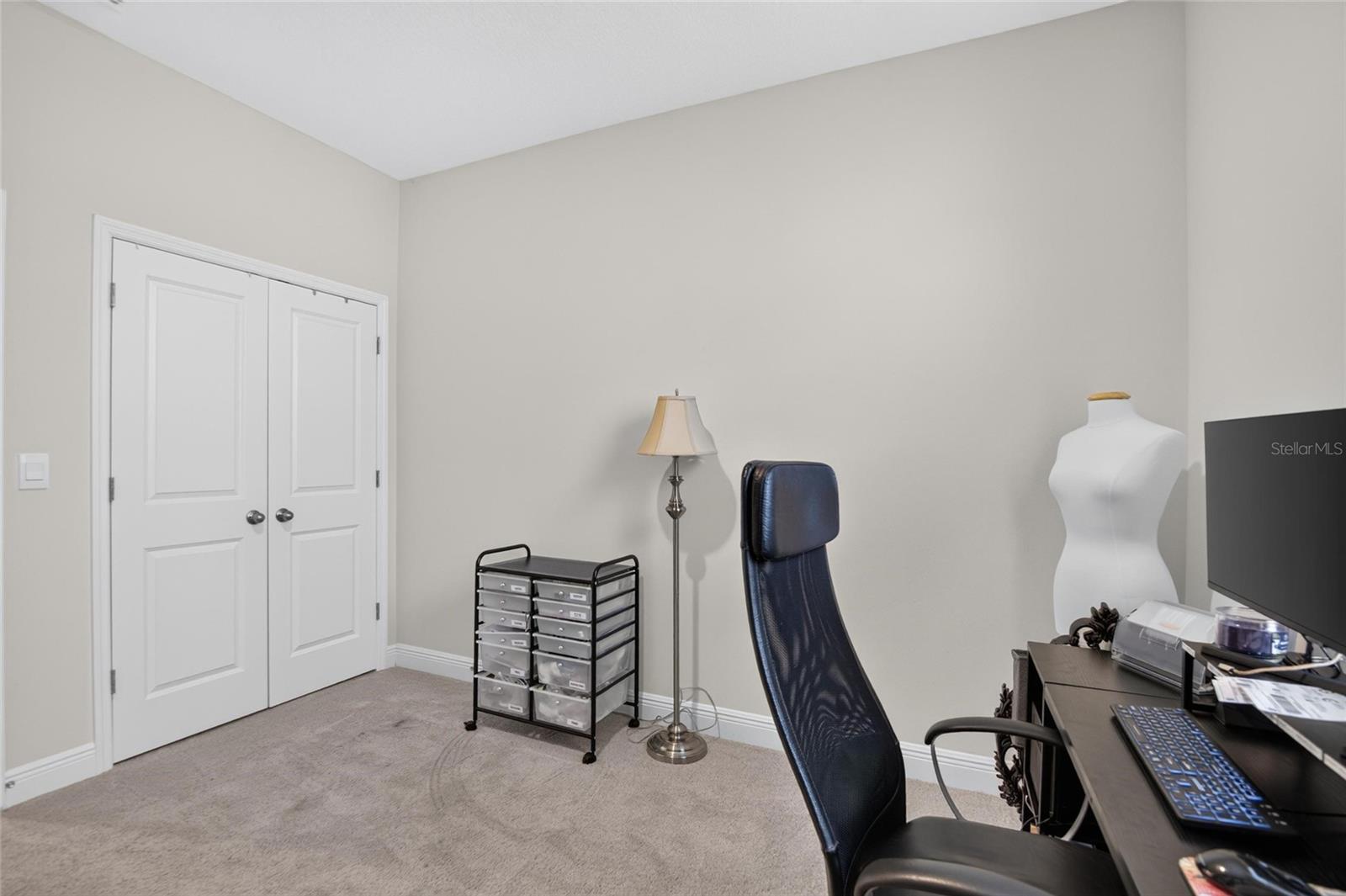 MANGROVE MANOR - Residential