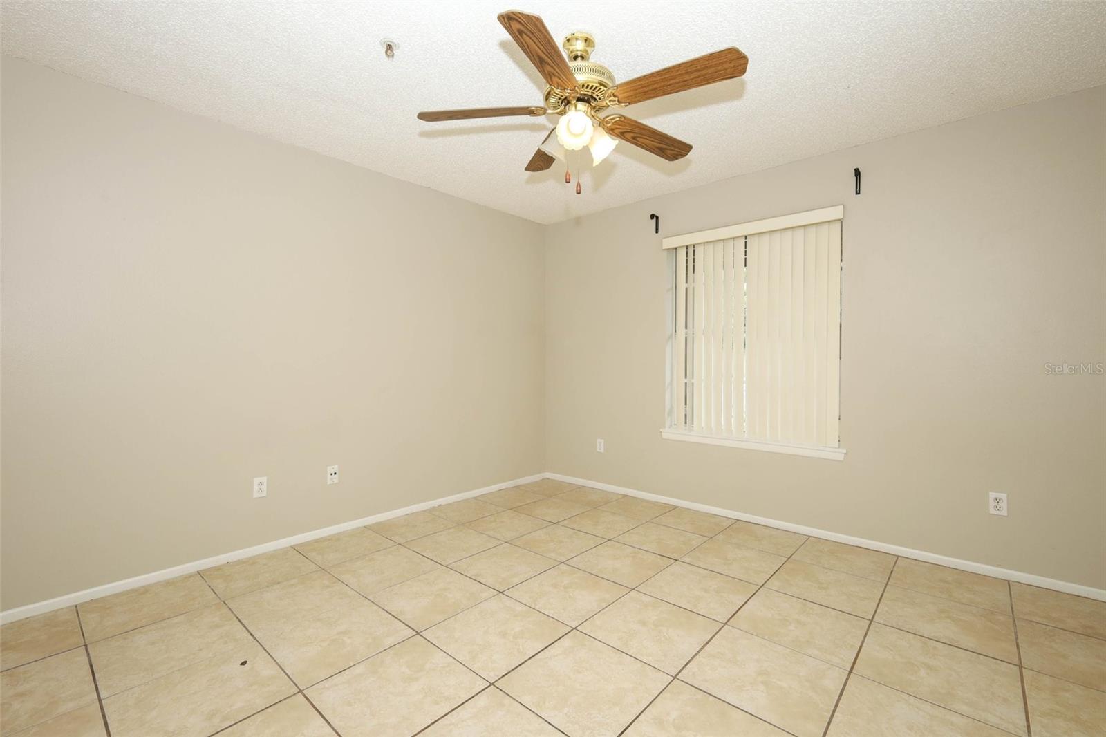 HUNTERS RESERVE 2 A CONDO - Residential