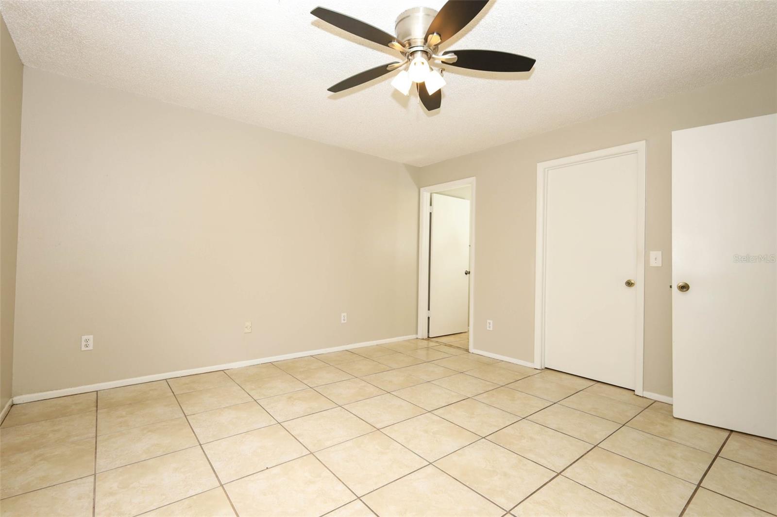 HUNTERS RESERVE 2 A CONDO - Residential