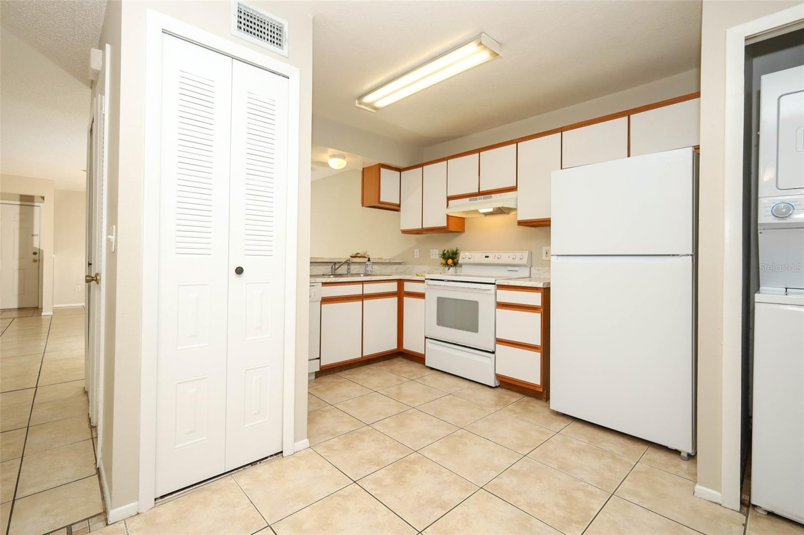 HUNTERS RESERVE 2 A CONDO - Residential