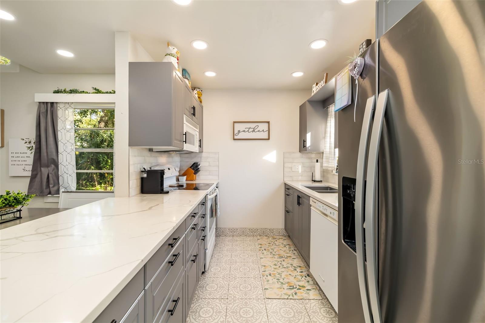 VILLAGE GARDENS PH 1 - Residential