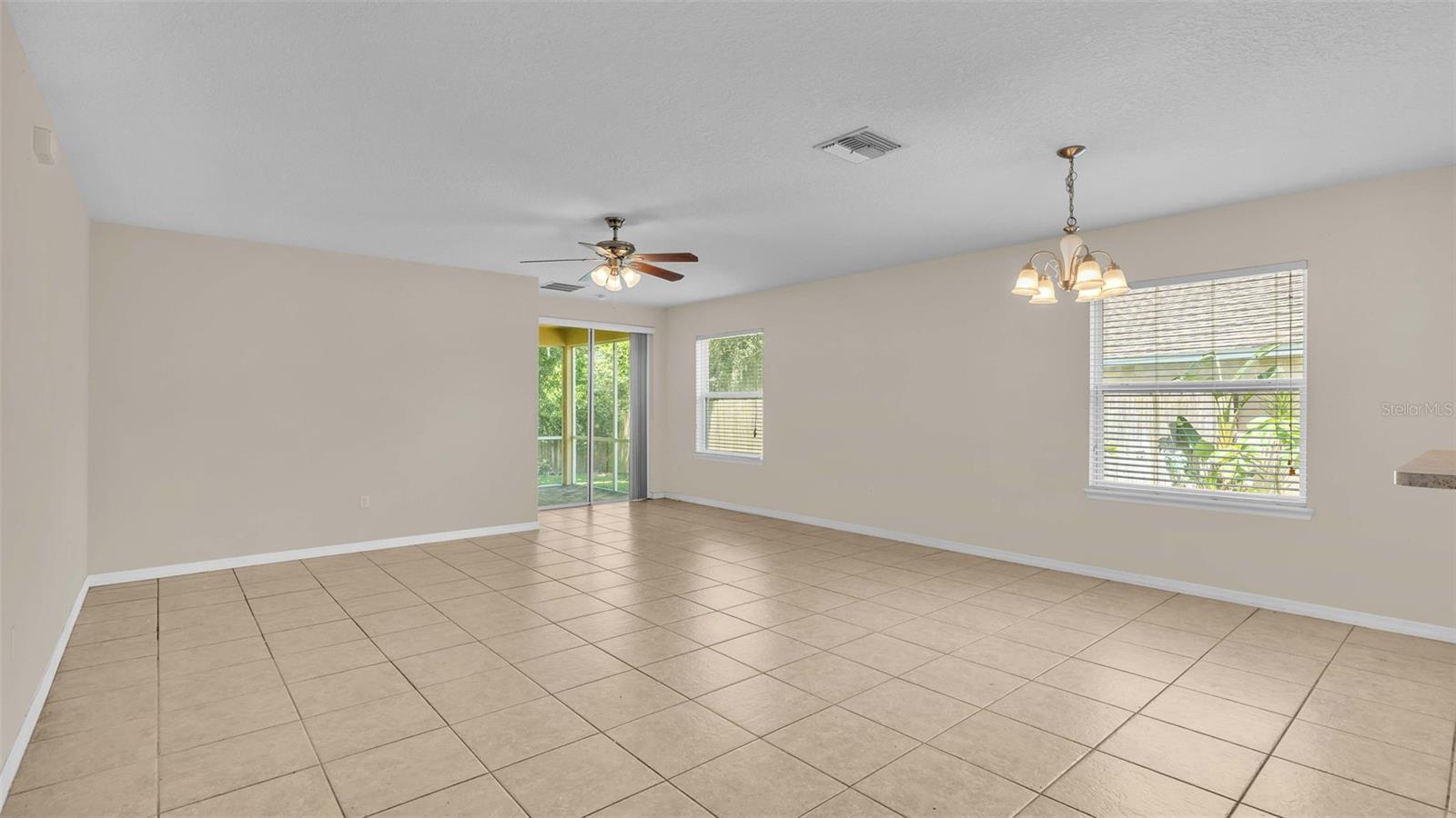 GLENBROOK CHASE - Residential Lease