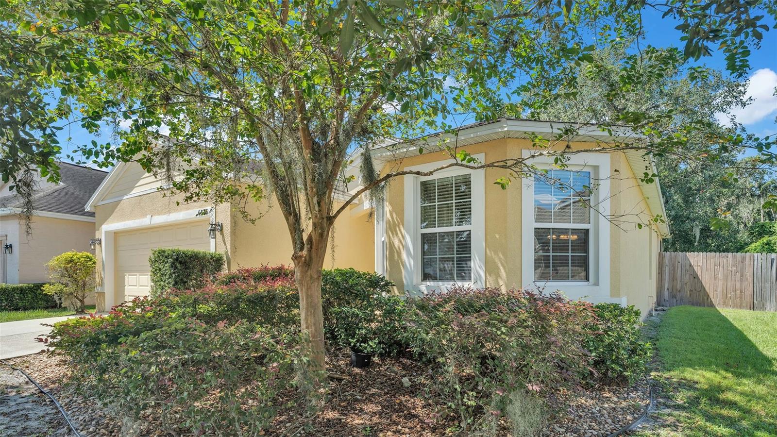 GLENBROOK CHASE - Residential Lease