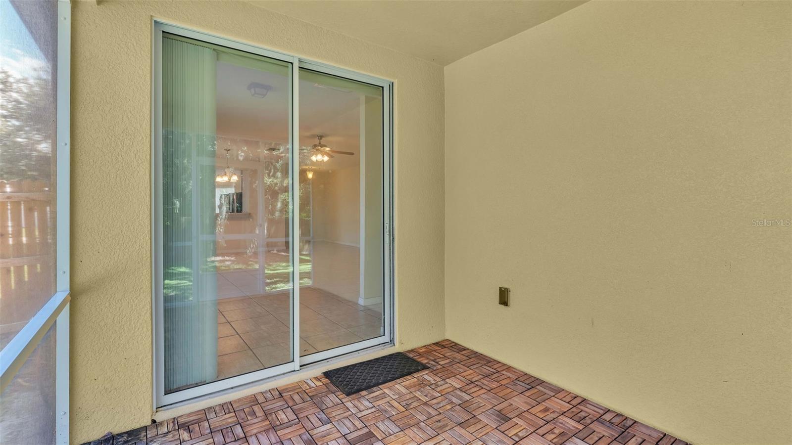 GLENBROOK CHASE - Residential Lease