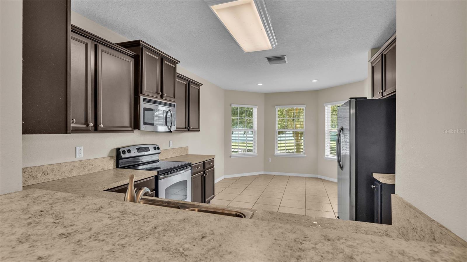 GLENBROOK CHASE - Residential Lease