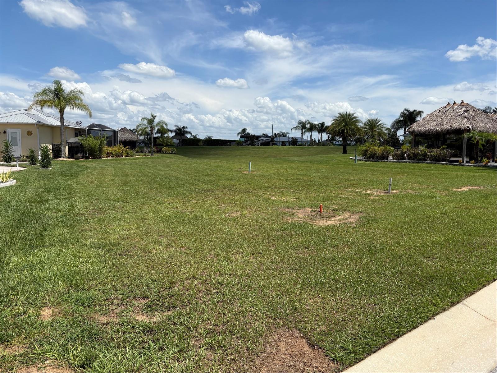BAY LAKE RESIDENCE - Land