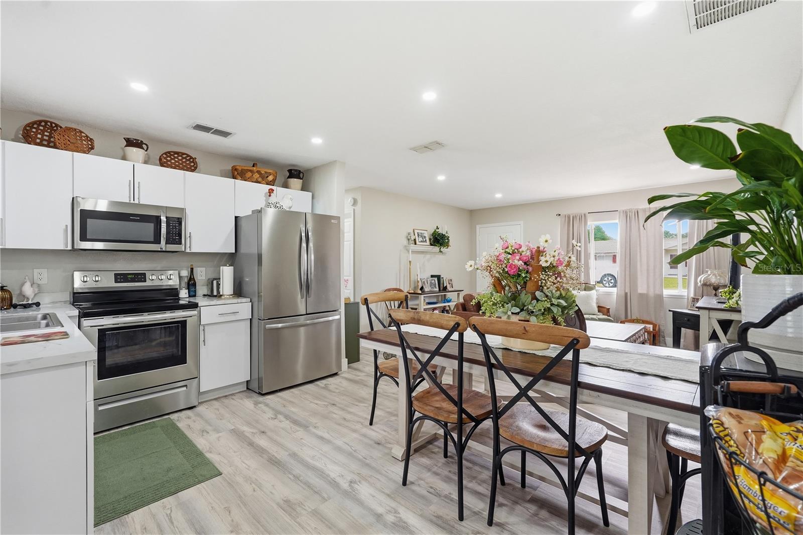 PALM CAY - Residential