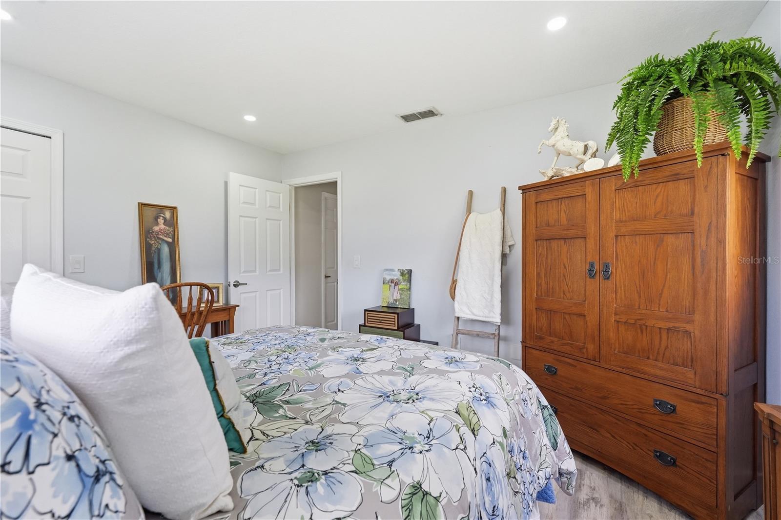 PALM CAY - Residential