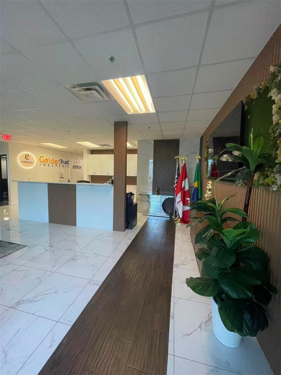 DREWTINA COMMERCE CENTER - Commercial Lease