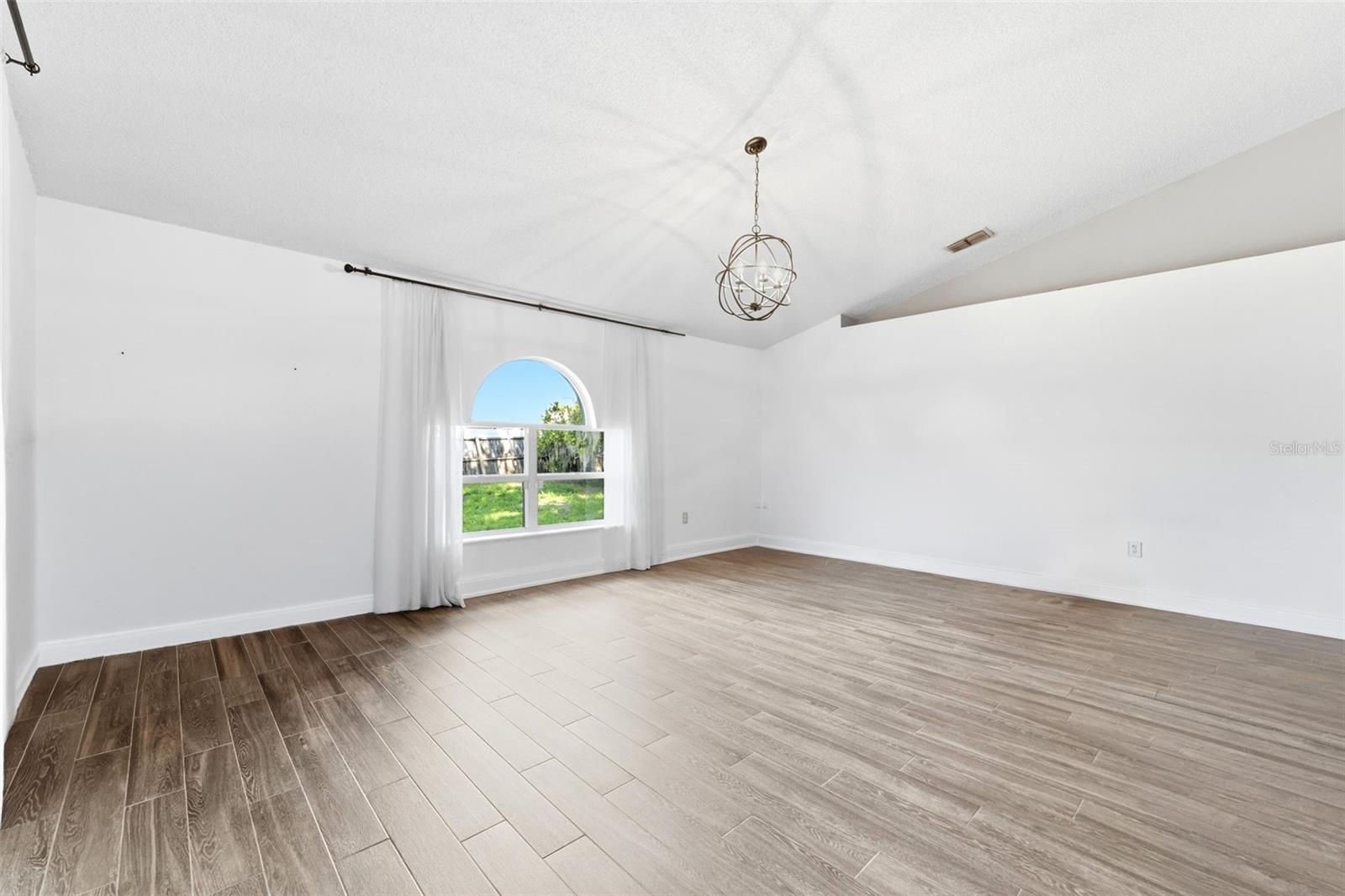 DELTONA LAKES UN 40 - Residential