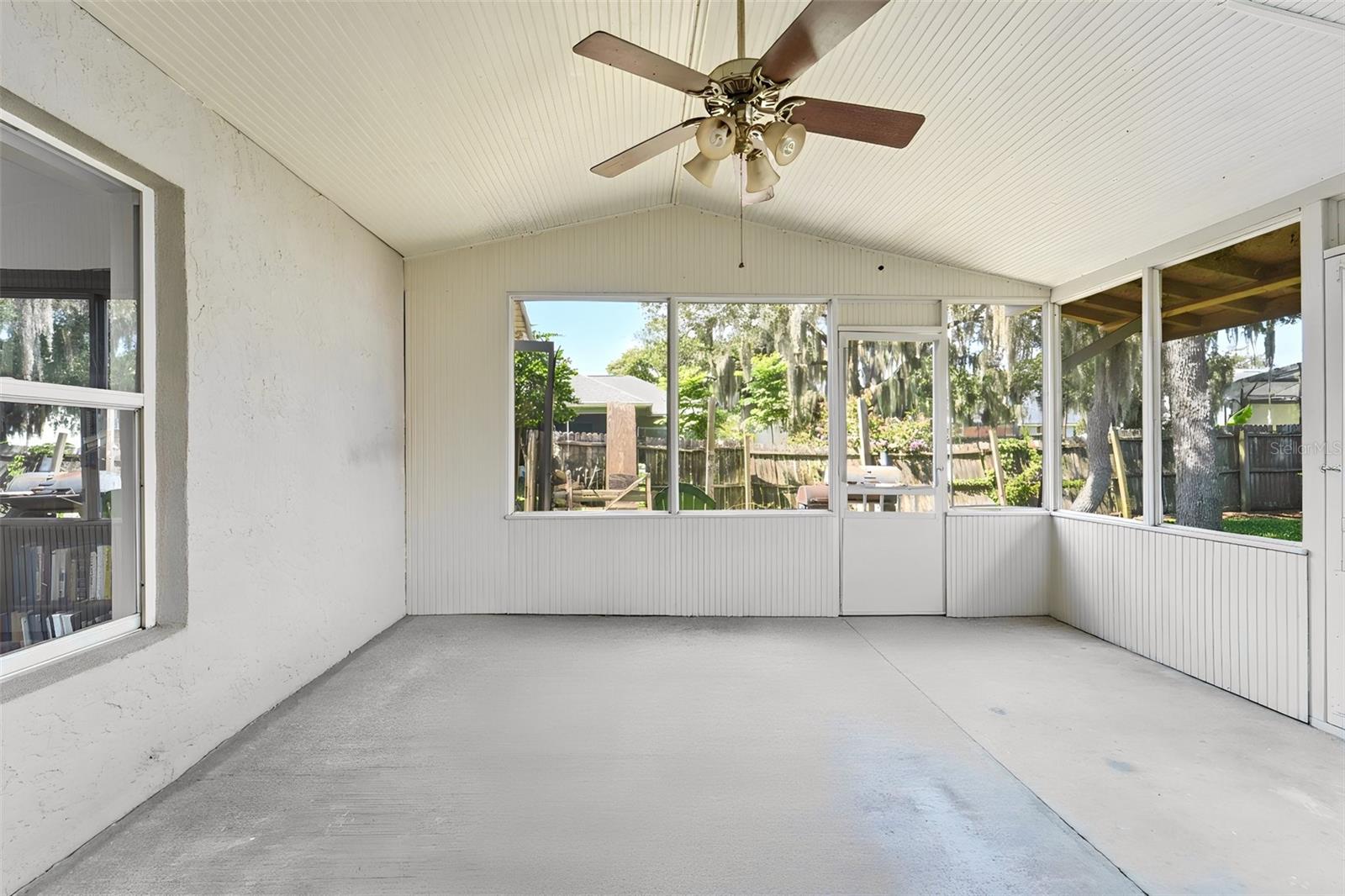 DELTONA LAKES UN 40 - Residential