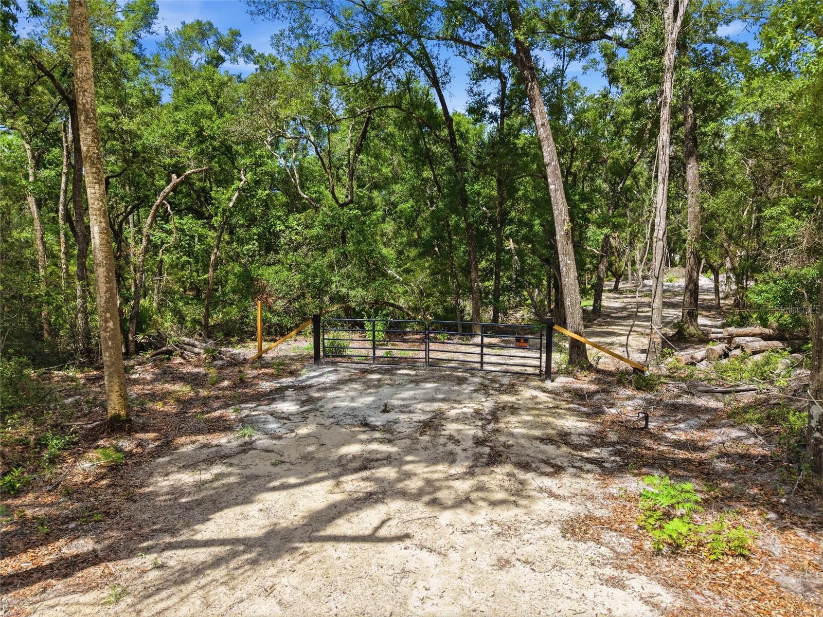 DRUMMOND ESTATES - Land