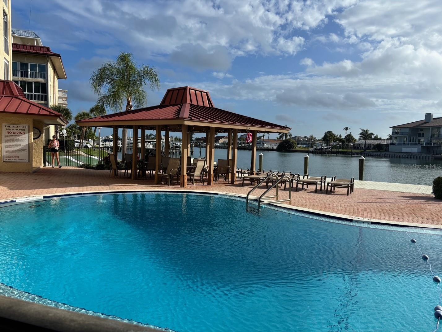 ISLANDER THE CONDO - Residential