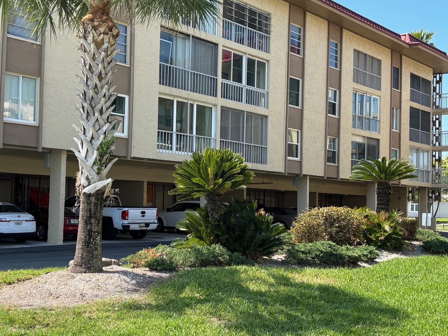 ISLANDER THE CONDO - Residential