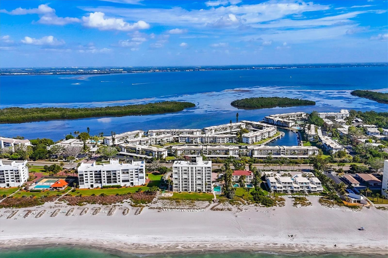 ARBOMAR APTS - Residential