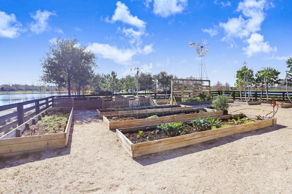 STARKEY RANCH VILLAGE - Residential
