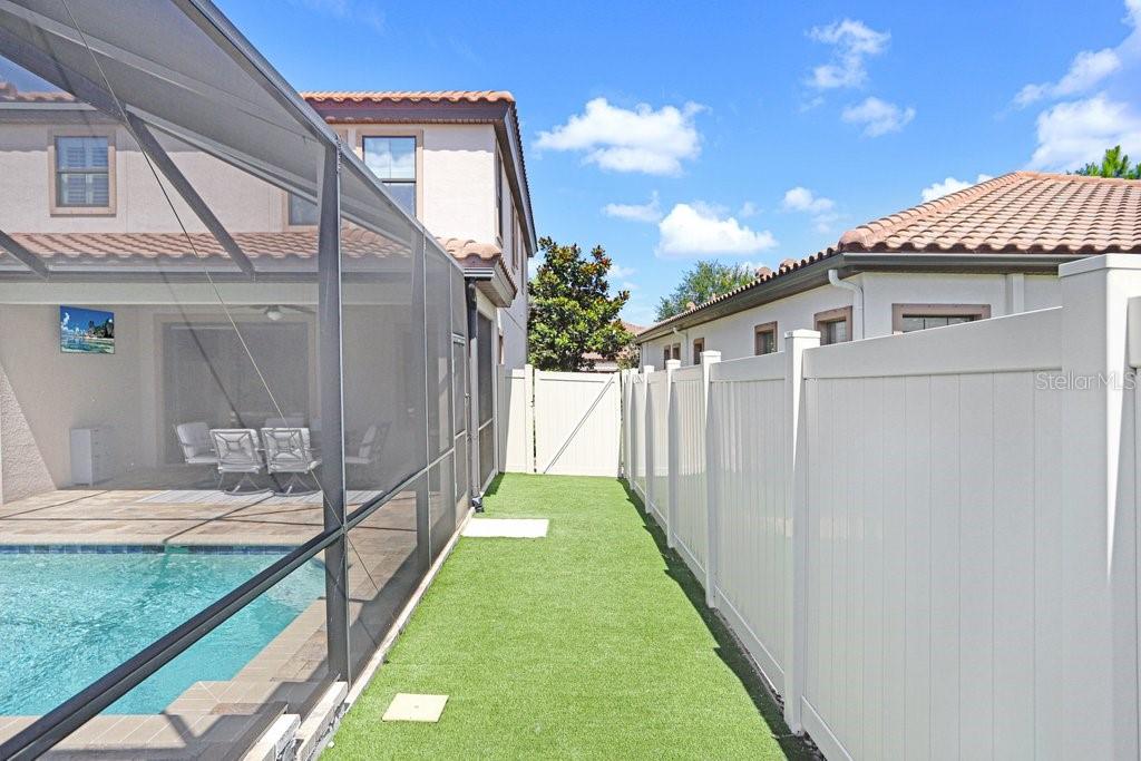 STARKEY RANCH VILLAGE - Residential