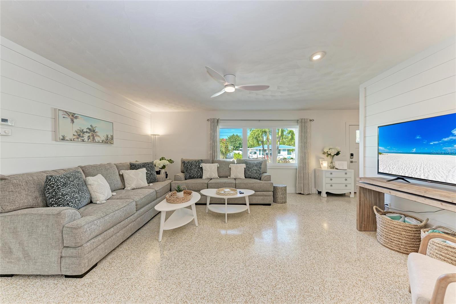 LAKE LA VISTA SUB, REP OF - Residential