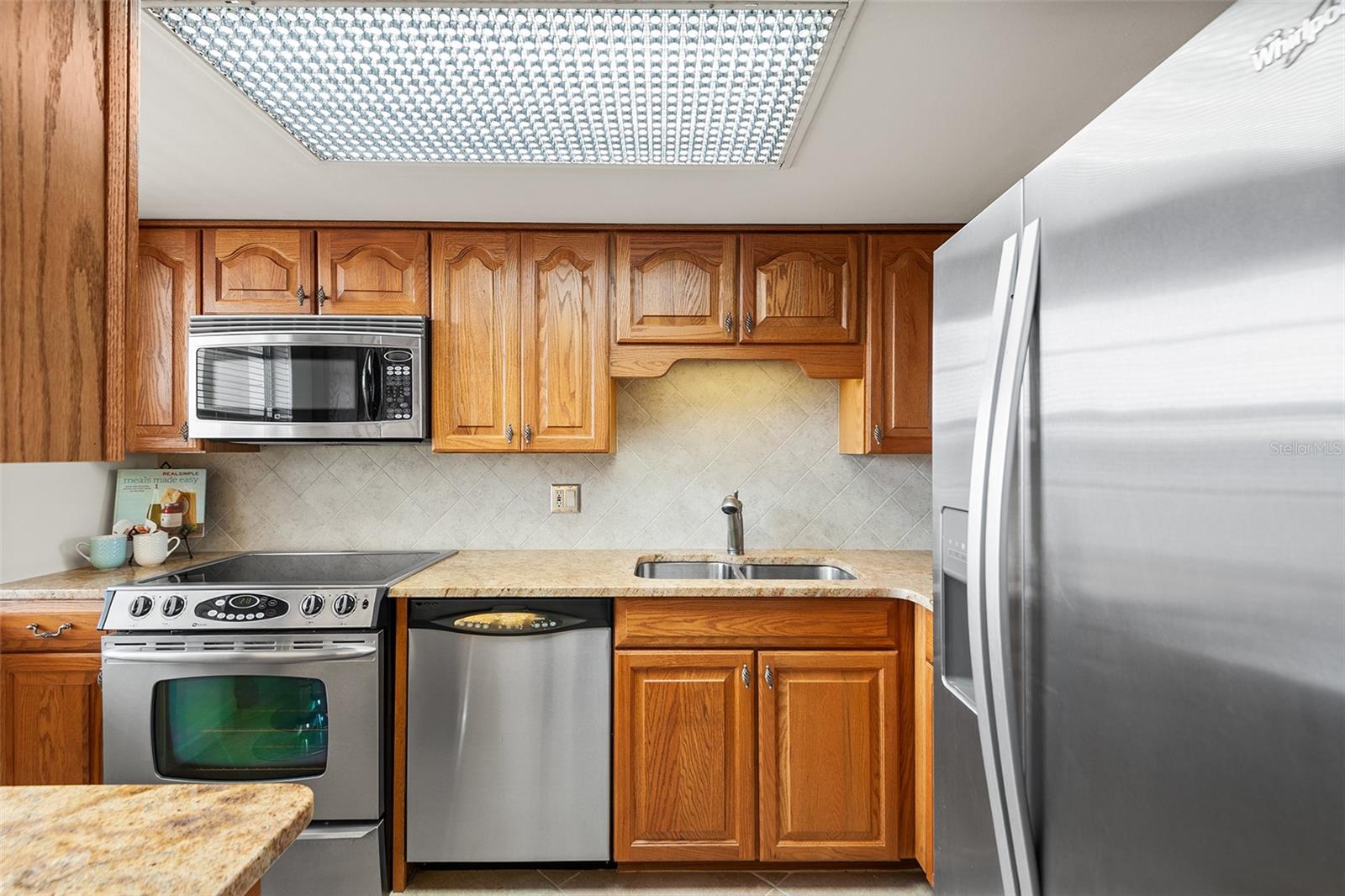 SPRING LAKE TOWERS - Residential