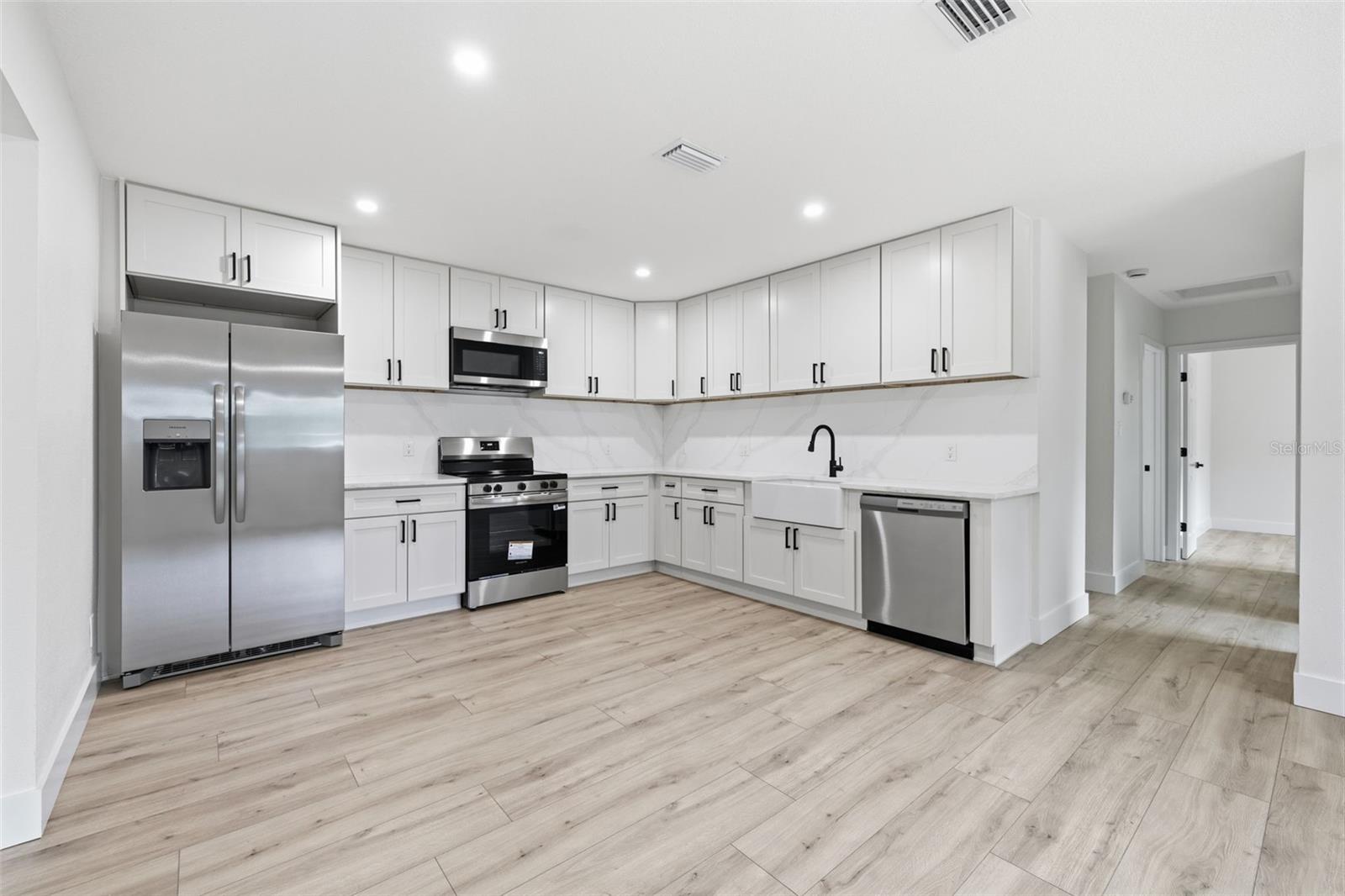GANDY GARDENS 4 - Residential