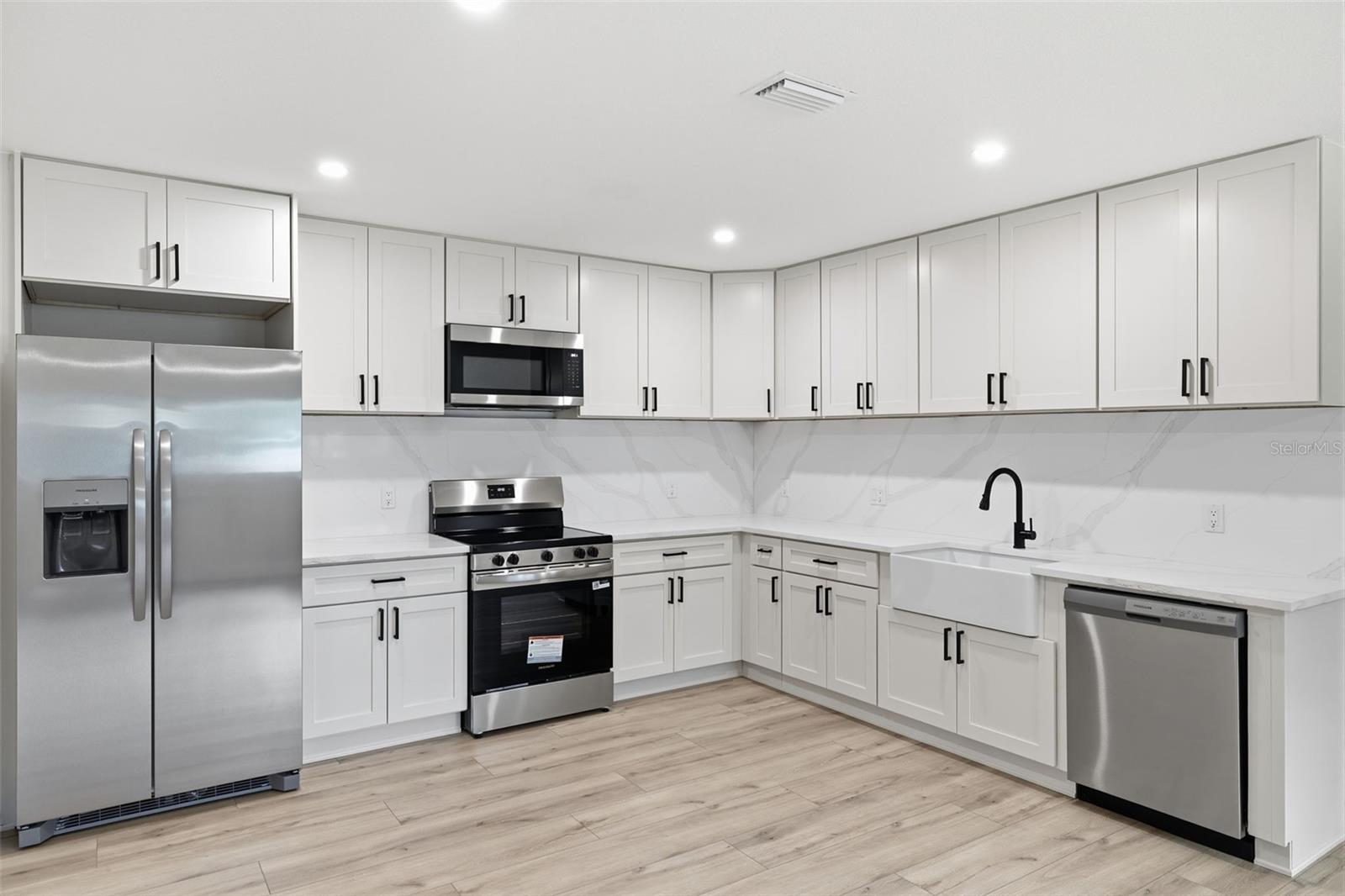 GANDY GARDENS 4 - Residential