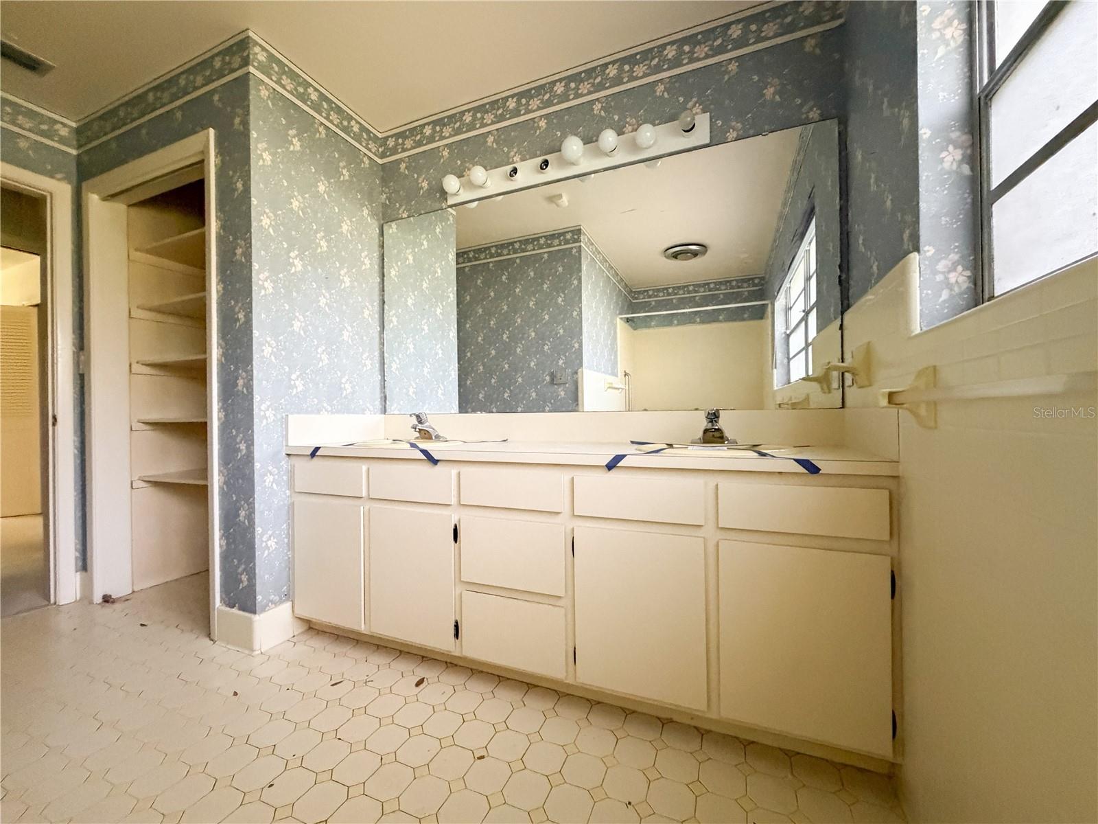 PINE HILL ESTATE ADD 1 - Residential