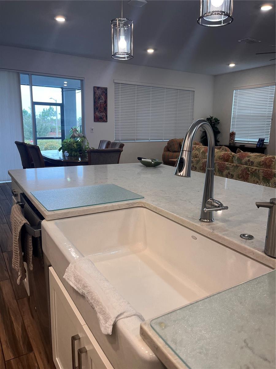 ON TOP OF THE WORLD - Residential Lease