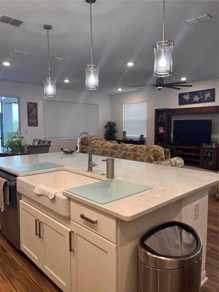 ON TOP OF THE WORLD - Residential Lease