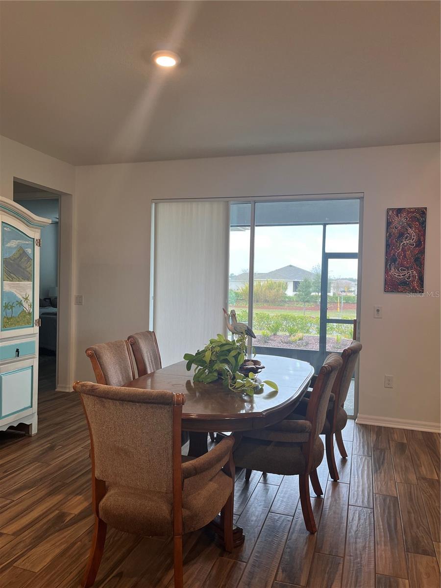 ON TOP OF THE WORLD - Residential Lease