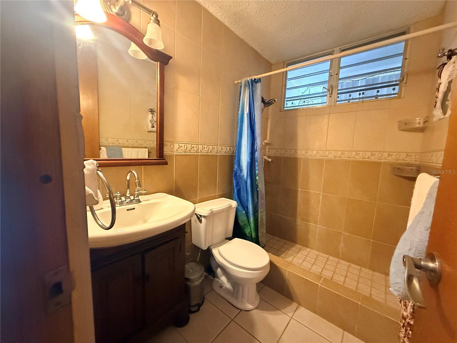 URB. BORINQUEN - Residential