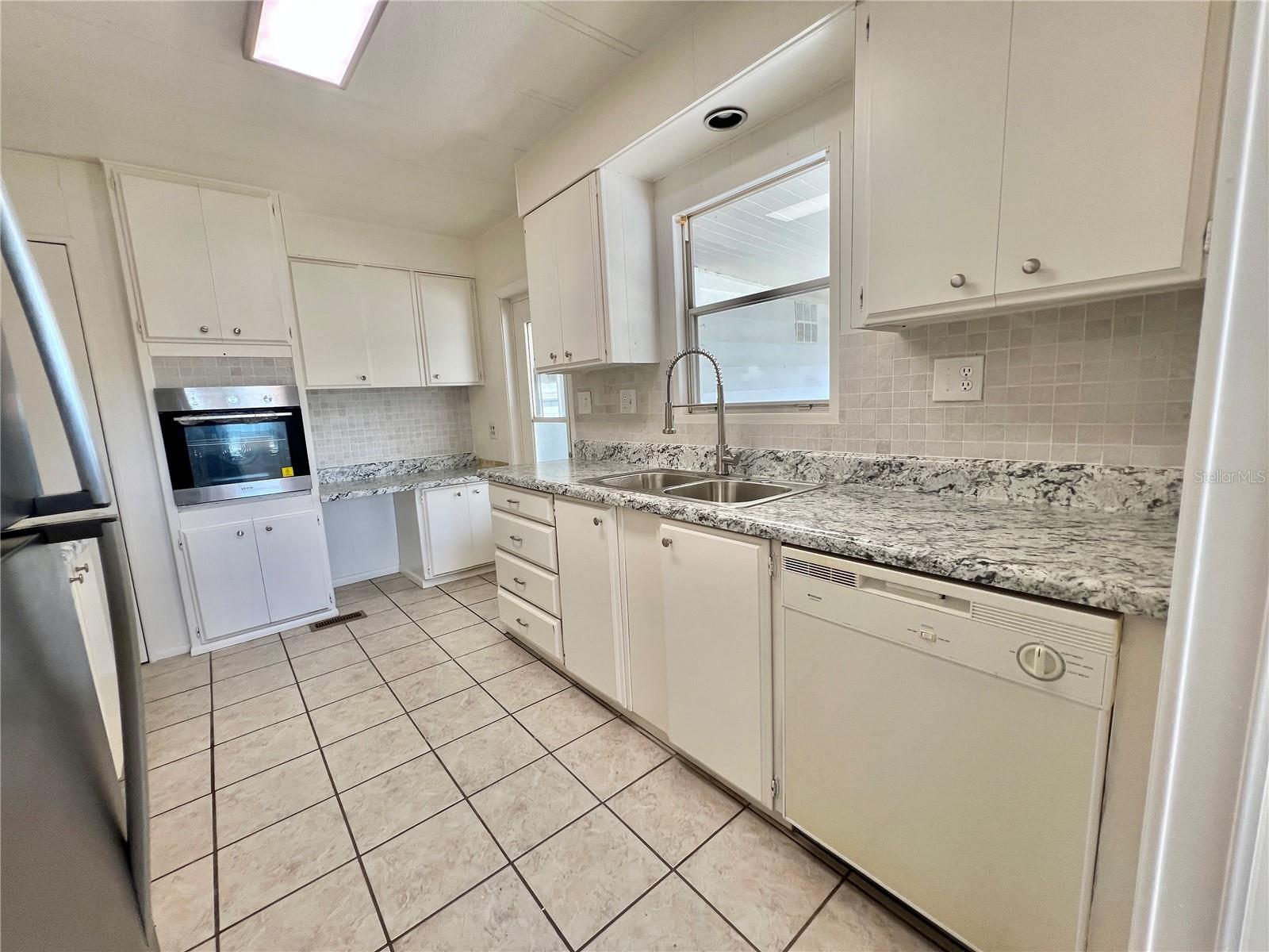 HAWTHORNE AT LEESBURG A COOP - Residential