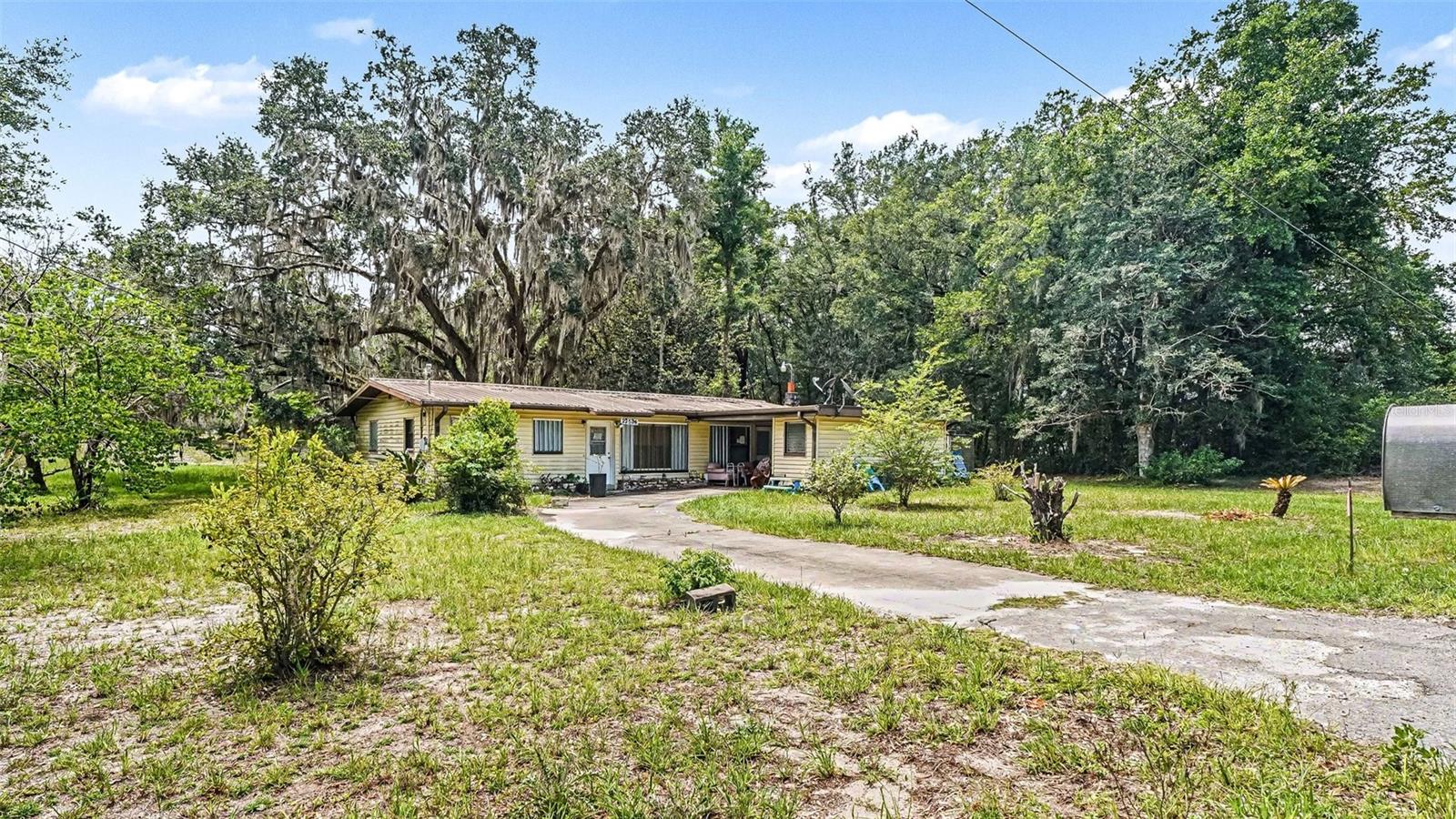RAINBOW LAKES ESTATE - Residential