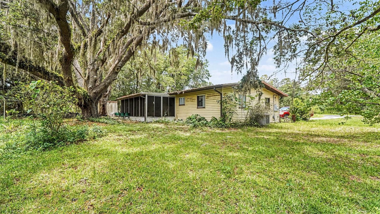 RAINBOW LAKES ESTATE - Residential