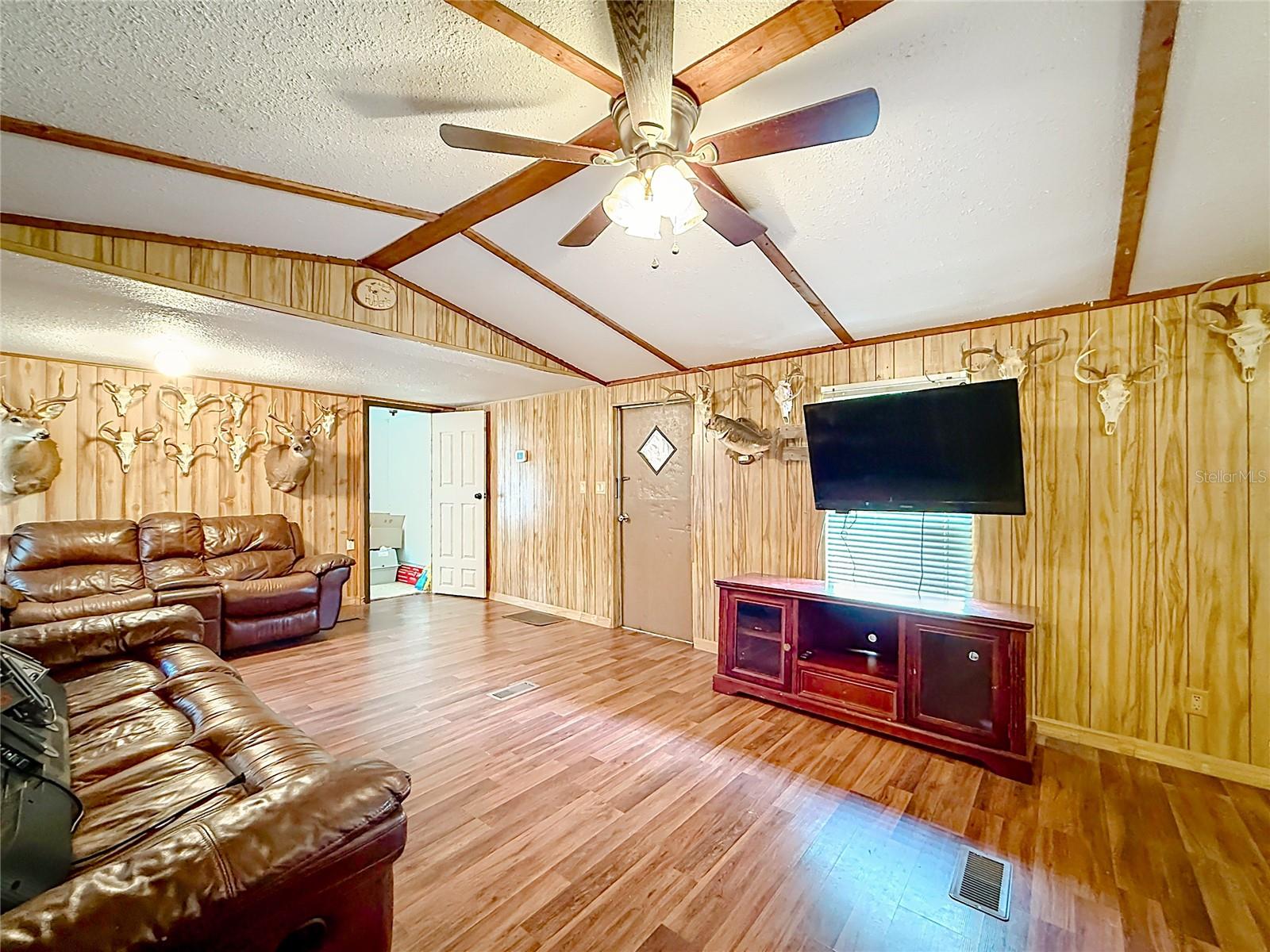 ACREAGE & UNREC - Residential