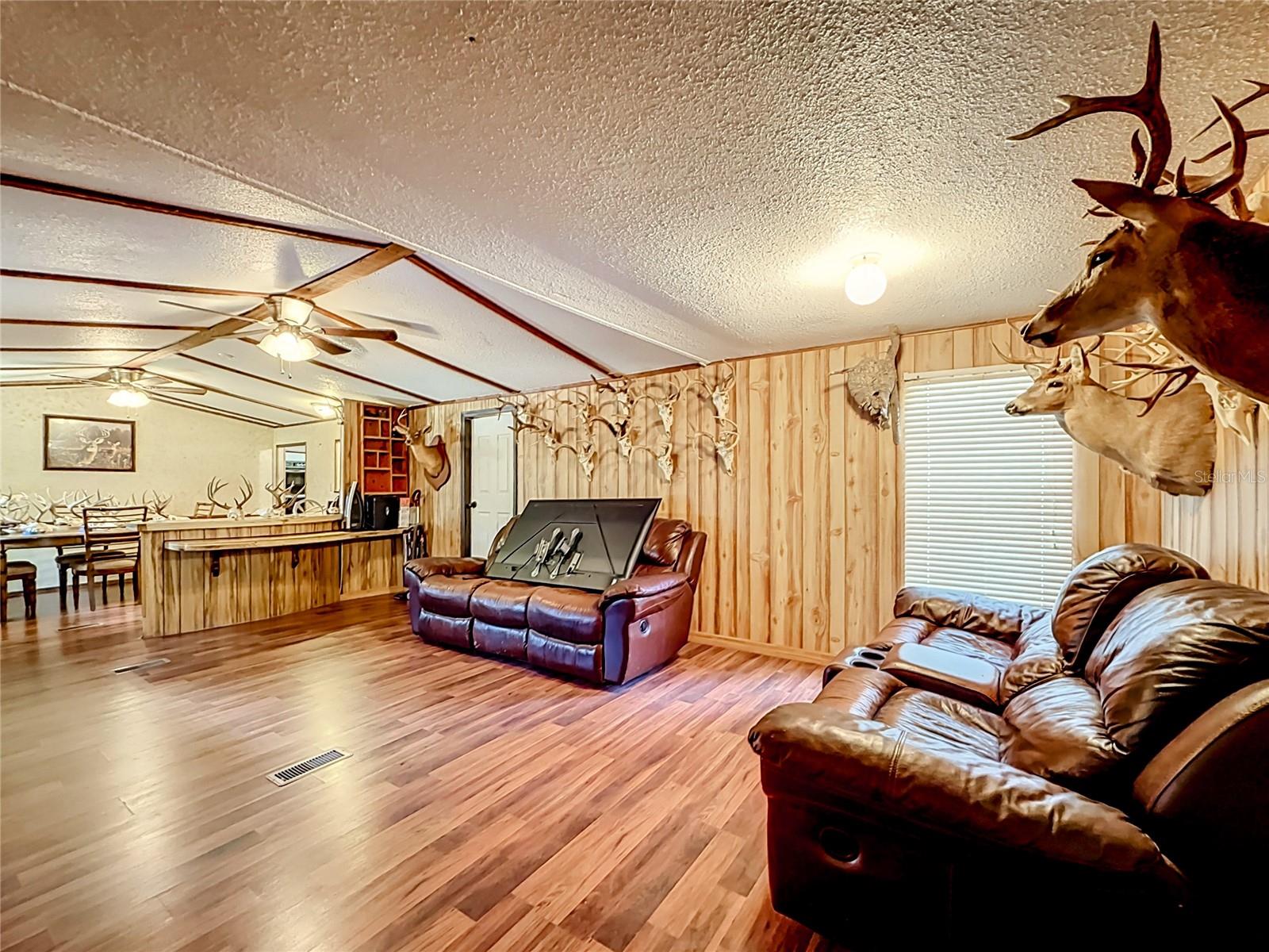ACREAGE & UNREC - Residential