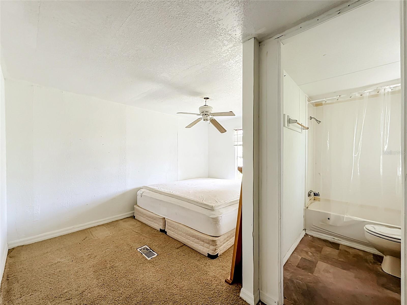 ACREAGE & UNREC - Residential