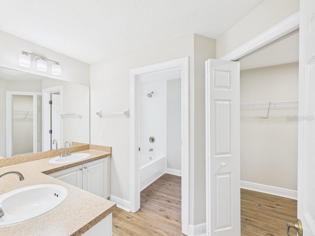 OAK HILL ADD TO BRKSVL - Residential