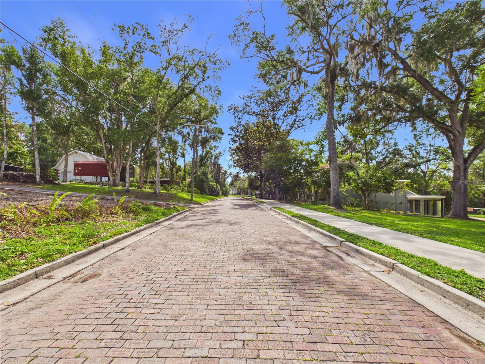 OAK HILL ADD TO BRKSVL - Residential