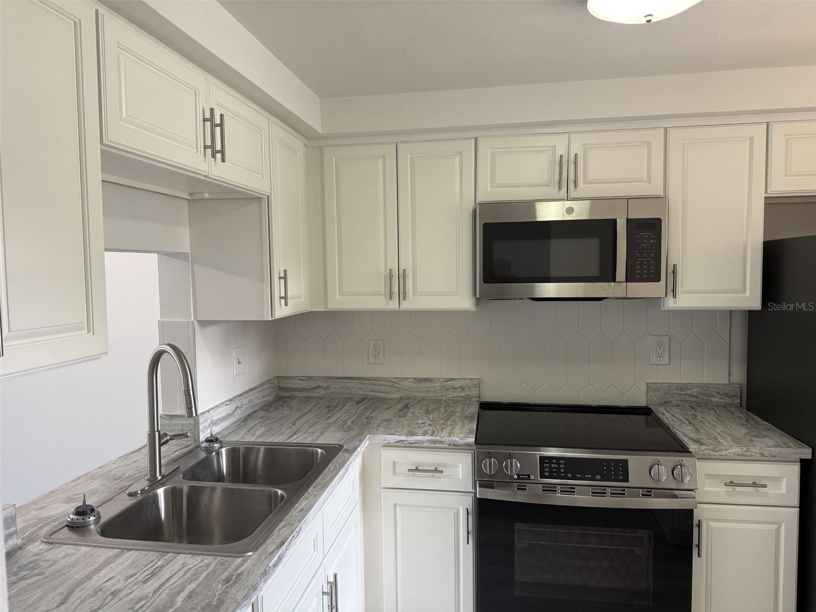 GARDENS OF BEACON SQUARE - Residential