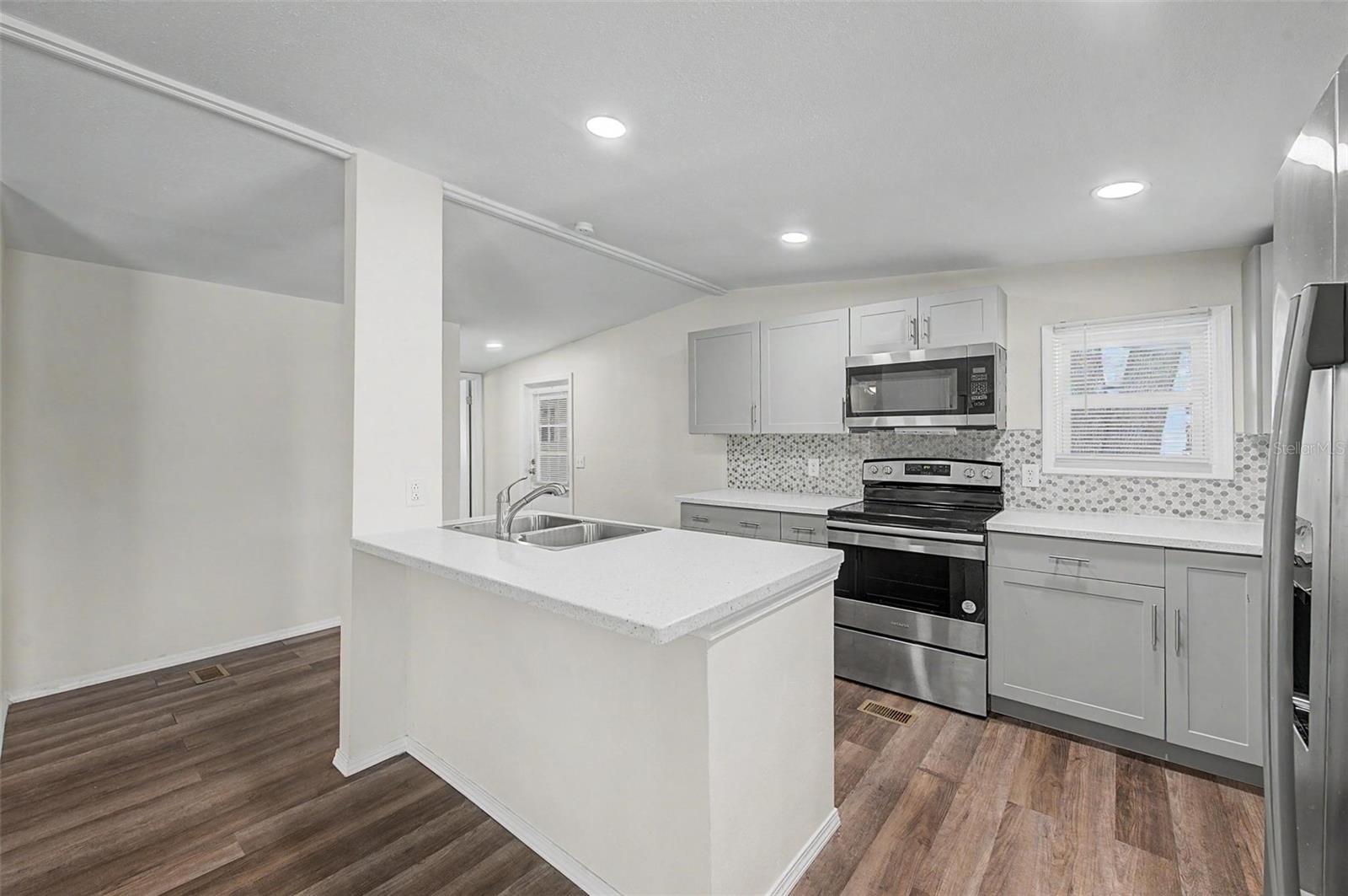 HIGH POINT MH SUB - Residential