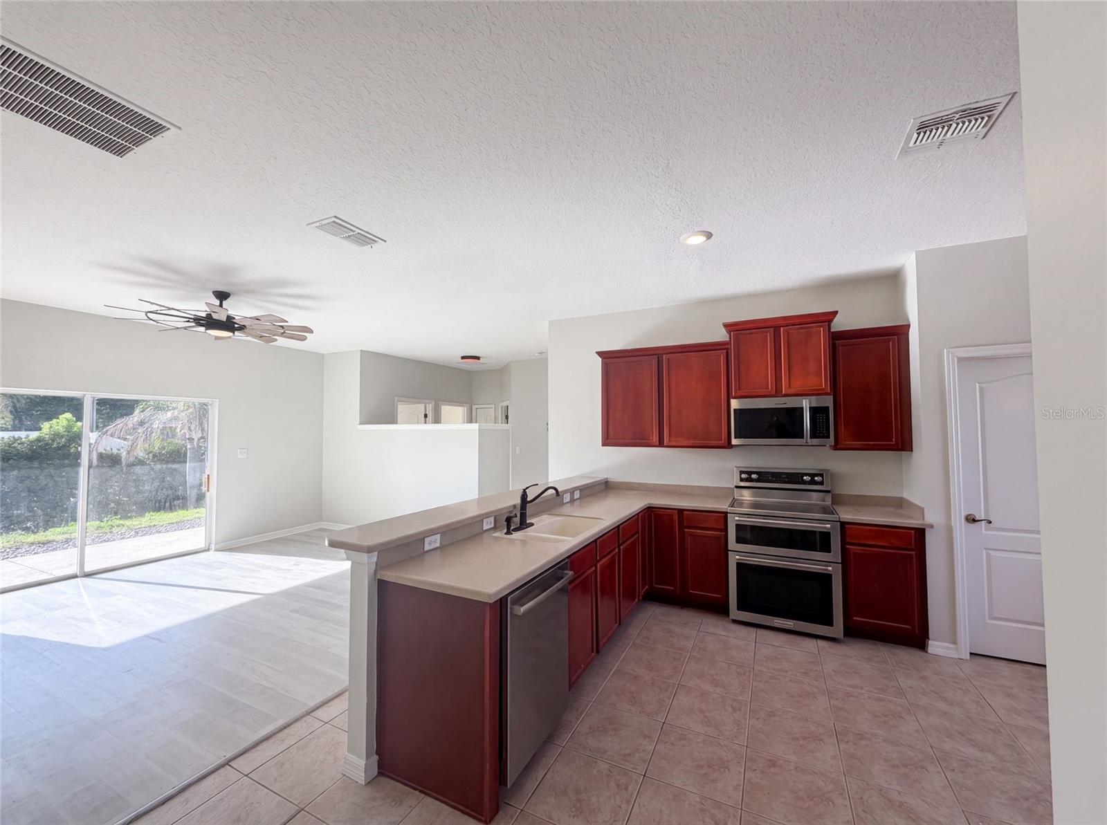 LEESBURG SLEEPY HOLLOW FIRST ADD - Residential