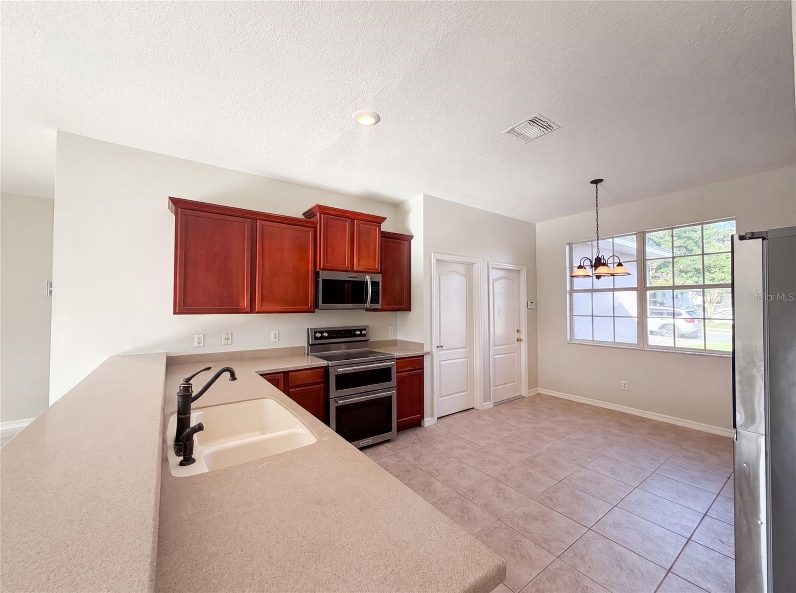 LEESBURG SLEEPY HOLLOW FIRST ADD - Residential