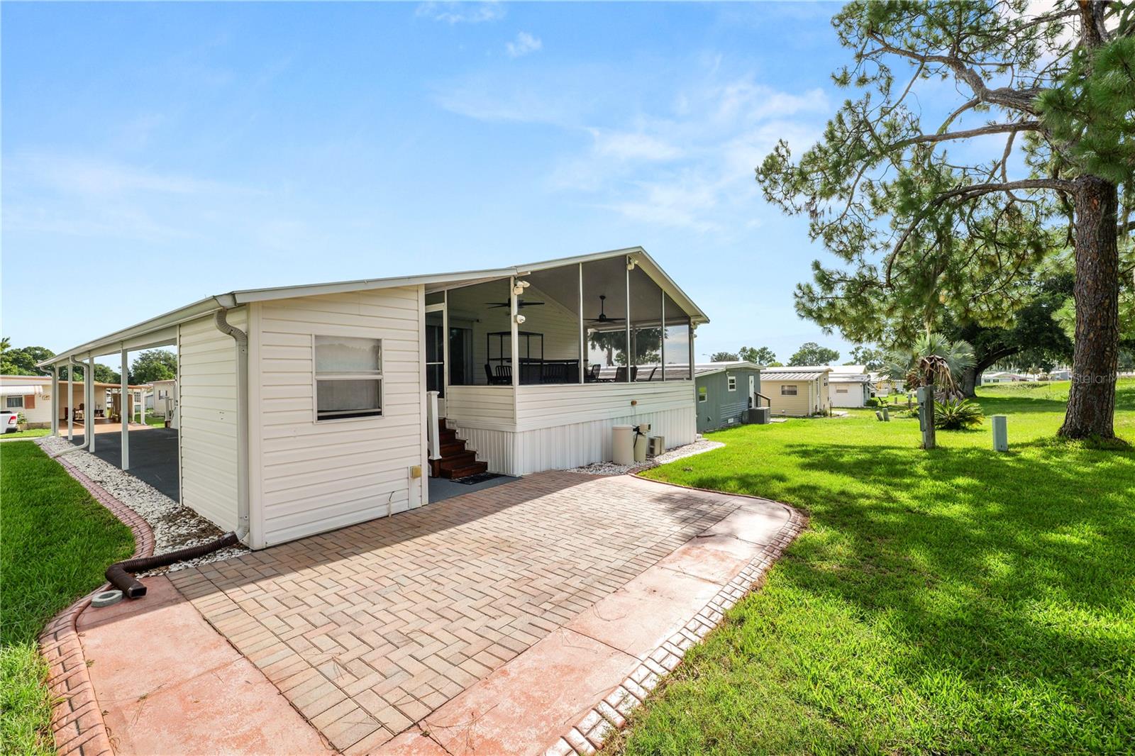 LAKESIDE HILLS ESTATES - Residential