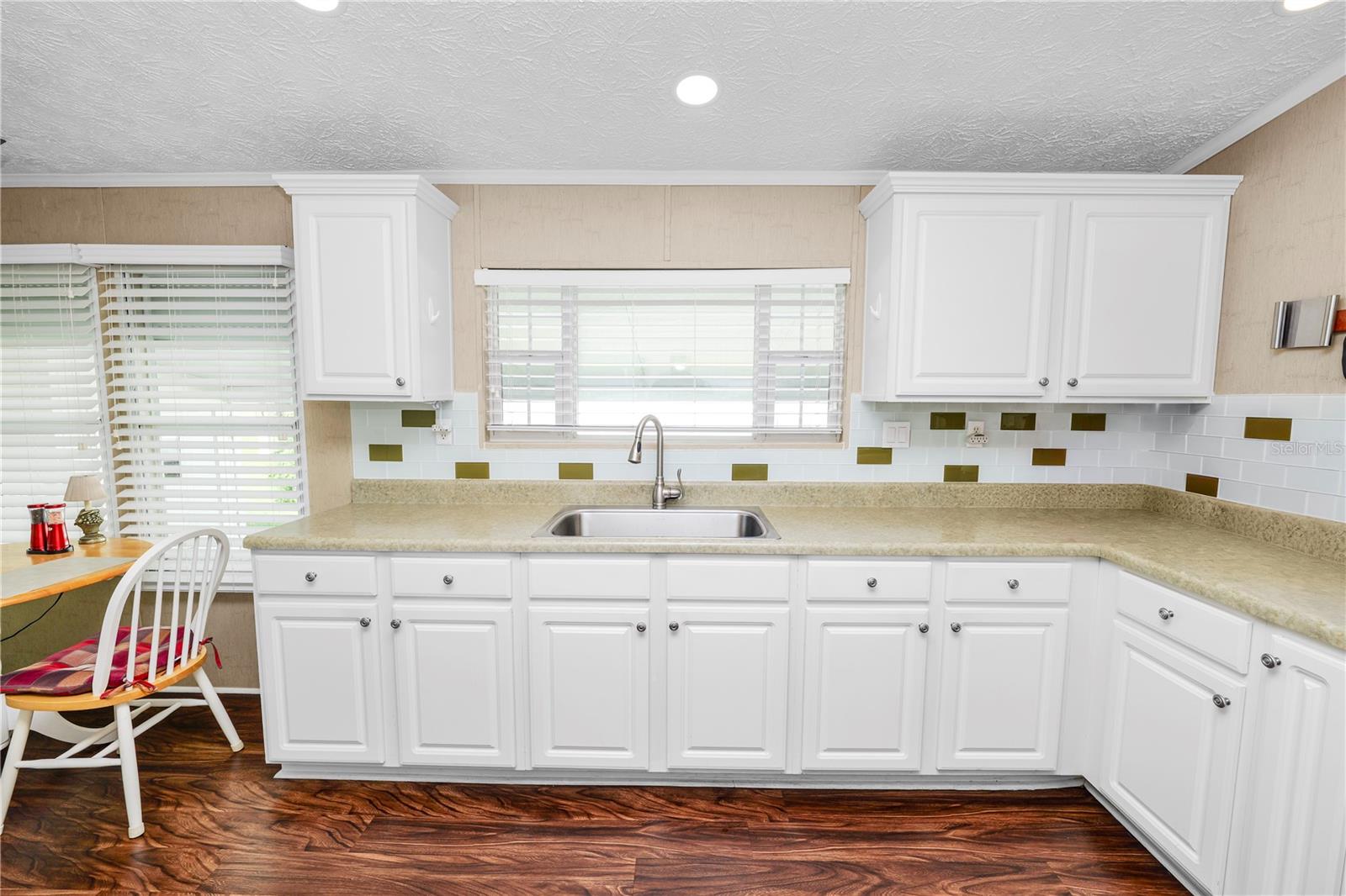 LAKESIDE HILLS ESTATES - Residential