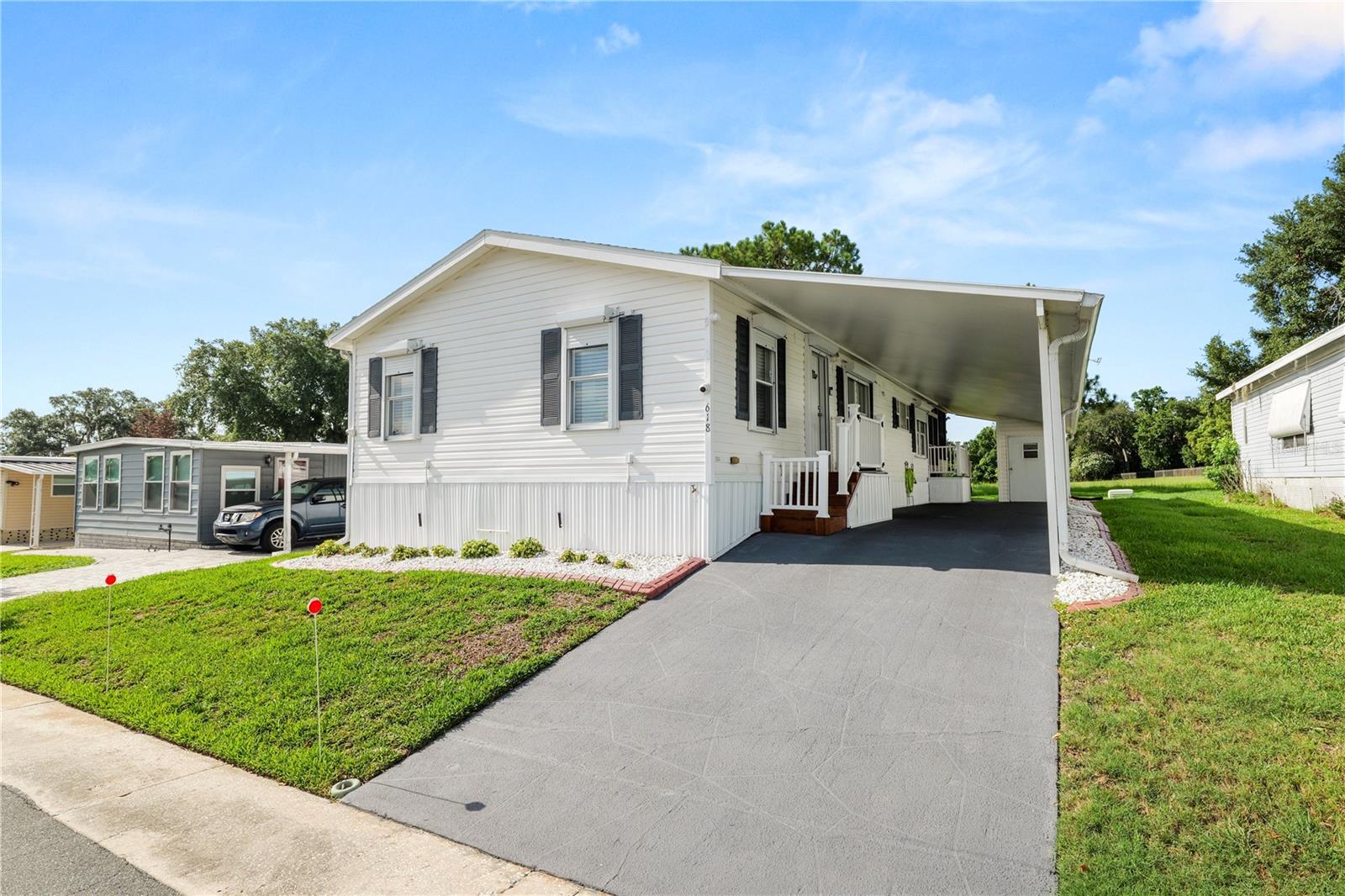 LAKESIDE HILLS ESTATES - Residential
