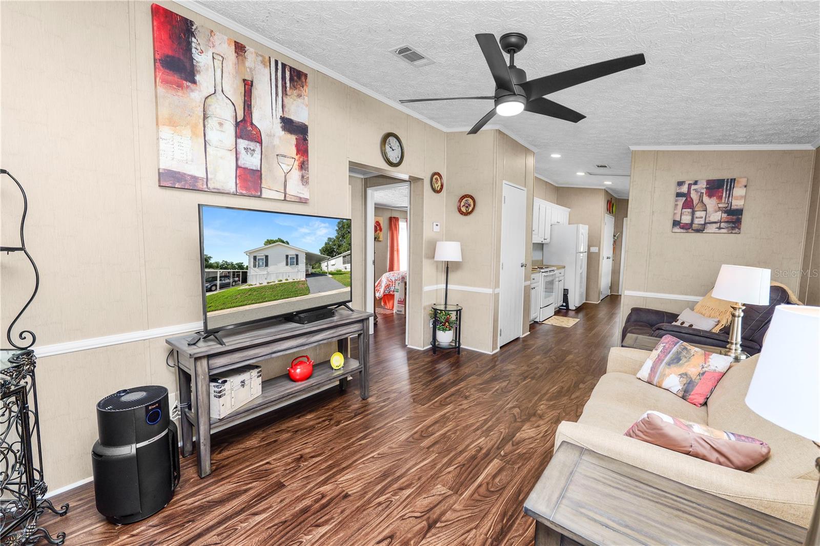 LAKESIDE HILLS ESTATES - Residential